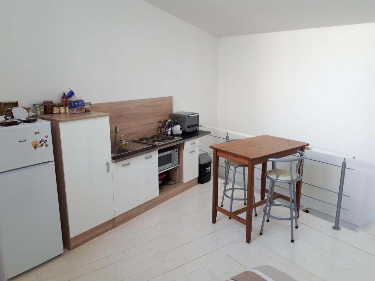 Appartement En Duplex Viviers Exterior foto